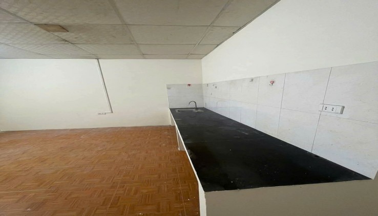 Cho thuê nhà C4 có gác xép ngõ Định Công Hạ, 50m2, gác xép 20m, 6 Triệu